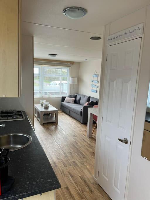 Chalet + Tiny House Nabij Strand Petten Ngoại thất bức ảnh